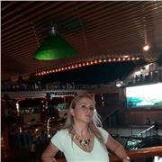 Insegnante per la scuola dell'infanzia e primaria,anche per il sostegno( Laureata in Psicologia a Chieti,con diverse specializzazioni,esperta in Comunicazione Analogica,e Logopedia,avendo effettuato diversi corsi di perfezionamento in o anche Mediatrice I